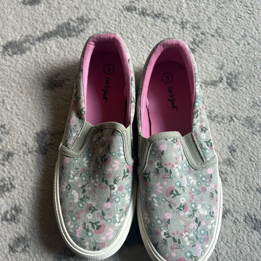 Girls Floral Print Slip-On Sneakers -  size 3